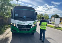 Prefeitura de Manaus autua veículos em mau estado e motoristas irregulares na zona Leste