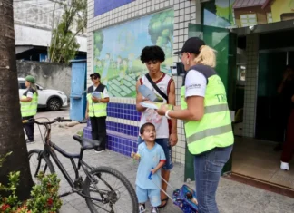 Prefeitura de Manaus promove educação para travessia segura de estudantes no Cmei Francisco Pereira da Silva