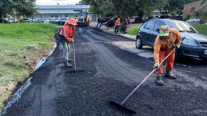 Prefeitura de Manaus amplia obras de asfalto no bairro Petrópolis com nova frente de serviço
