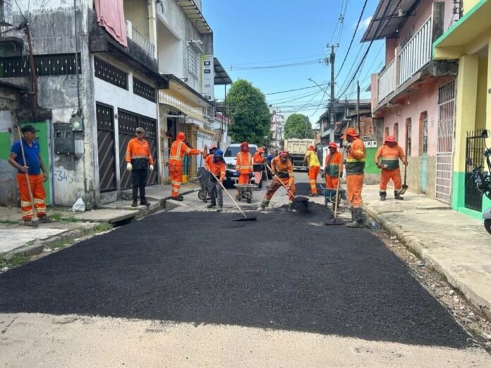 Prefeitura de Manaus melhora mobilidade com recuperação asfáltica no Coroado 3
