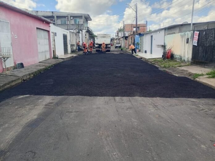 Prefeitura de Manaus intensifica recuperação asfáltica no Tarumã e amplia melhorias na infraestrutura da zona Oeste