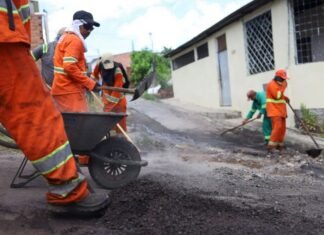 Prefeitura de Manaus intensifica operação ‘Tapa-Buracos’ com fresagem e recuperação asfáltica no Cidade de Deus