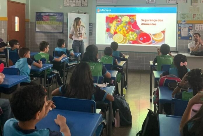 Prefeitura de Manaus lança Semana da Vigilância Sanitária com projeto 'Fiscais Mirins' em escolas