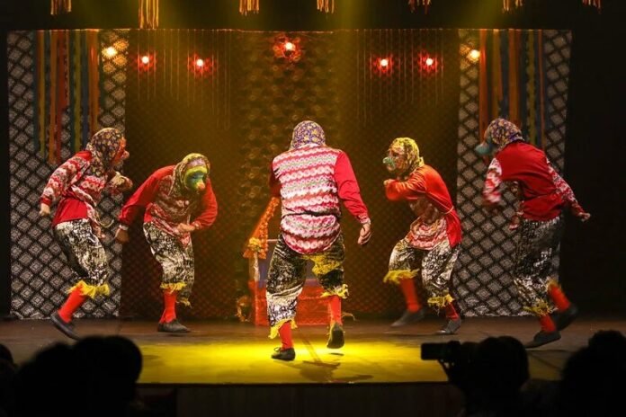 Teatro e cinema no festival #SouManaus 2026 expandem palcos para artistas regionais no centro histórico