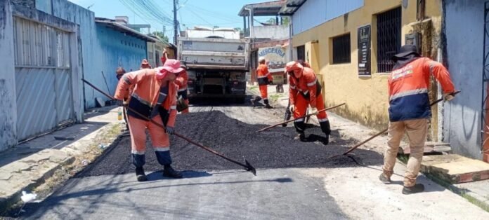 Prefeitura de Manaus finaliza recuperação asfáltica da rua Amanacy no bairro São José Operário