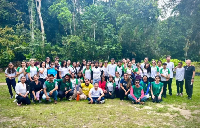 Estudantes da rede municipal de Manaus participam de aula prática do projeto Academia Ambiental