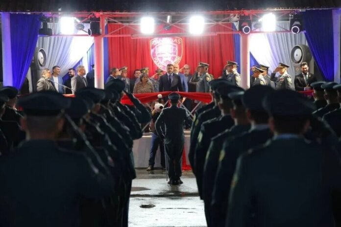 Wilson Lima forma 104 novos aspirantes a oficiais da Polícia Militar do Amazonas