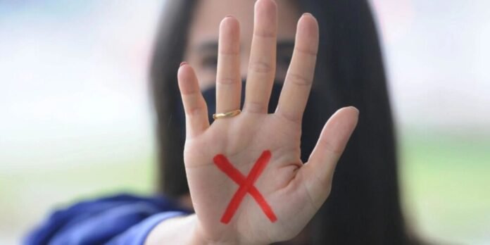 Senado aprova projeto que criminaliza misoginia e prevê pena de até 5 anos de prisão