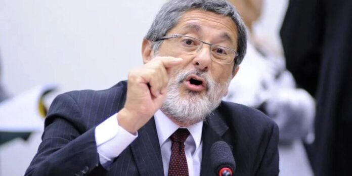 Ex-presidente da Petrobras alerta para risco energético do Brasil em meio à guerra no Irã