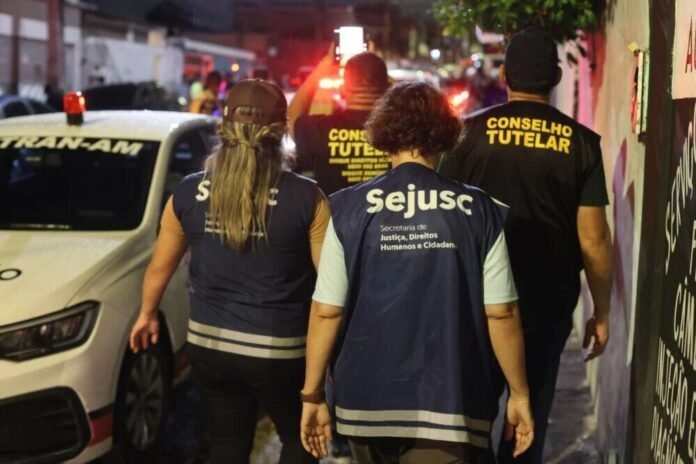 Operação Impacto flagra 17 adolescentes consumindo álcool e drogas em adegas de Manaus
