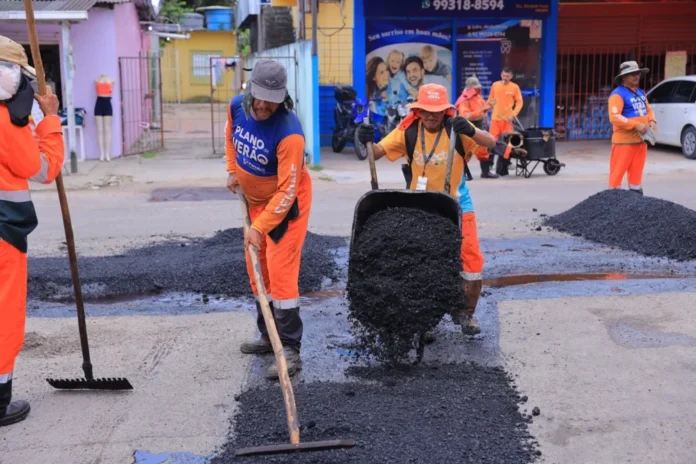 Prefeitura de Manaus recupera asfalto na Colônia Terra Nova e melhora mobilidade na Zona Norte