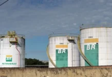 Privatização da BR Distribuidora é criticada por elevação abusiva de preços de combustíveis