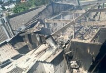 Avião de pequeno porte cai sobre restaurante em Capão da Canoa sem vítimas em solo