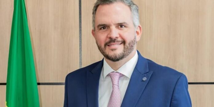 Governo anuncia medidas para amenizar alta do querosene de aviação e passagens aéreas