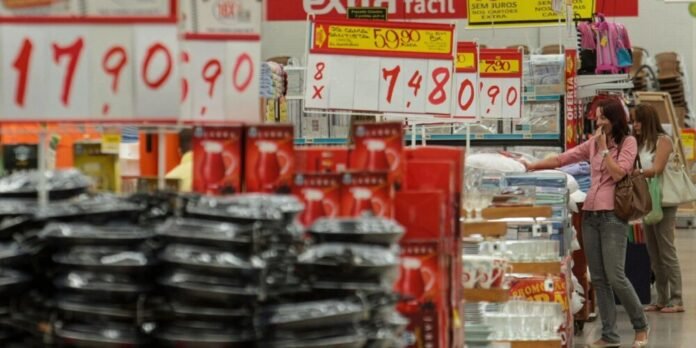 Mercado eleva projeção da inflação para 4,36% em 2024, aponta Boletim Focus