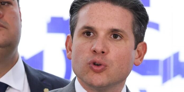 Presidente da Câmara, Arthur Lira, confirma debate sobre fim da escala 6x1 via PEC