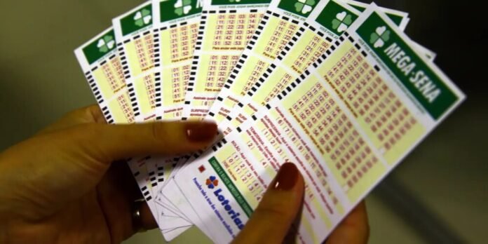 Mega-Sena acumula e prêmio principal sorteado nesta quinta-feira (9) pode chegar a R$ 20 milhões