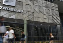 Petrobras destitui diretor após venda de gás com 100% de ágio em meio a crise