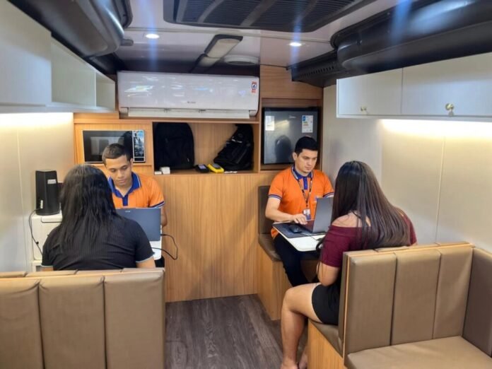 Prefeitura de Manaus leva emissão do cartão PassaFácil ao bairro Puraquequara