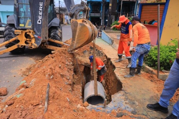 Prefeitura de Manaus realiza obra de drenagem profunda no bairro Compensa 3