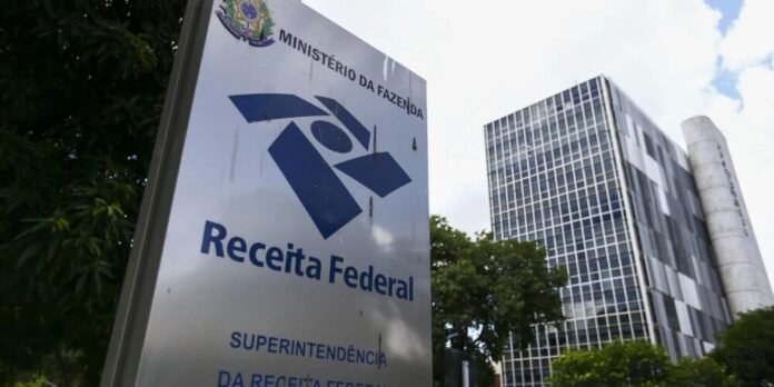 Receita Federal regulamenta imposto mínimo de 15% para multinacionais no Brasil
