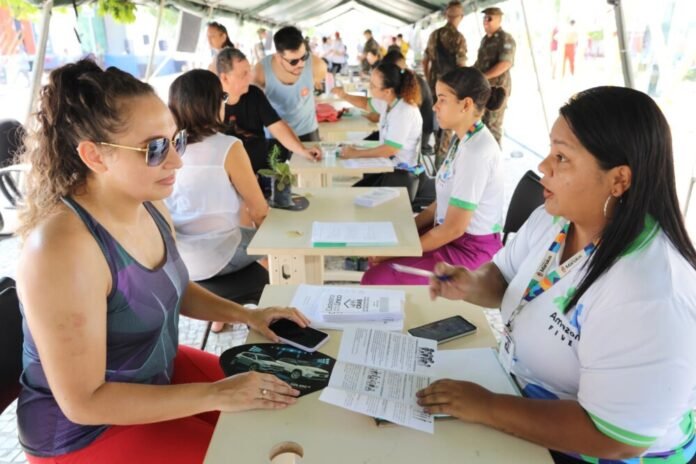 Prefeitura de Manaus oferece serviços gratuitos em ação social na Ponta Negra neste domingo