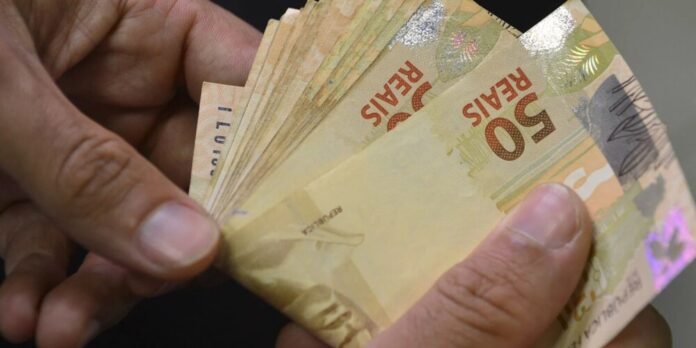 Ministério do Trabalho restringe tarifas e limita custo do crédito consignado para trabalhadores CLT