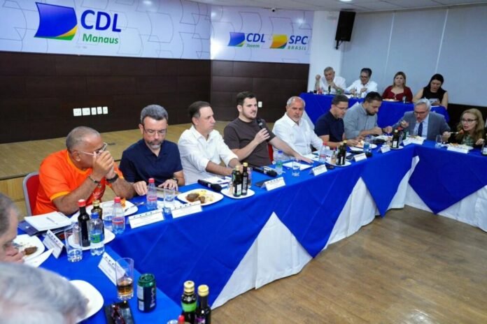 Prefeito Renato Junior fortalece diálogo com setor produtivo em reunião estratégica na CDL Manaus