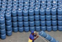 Governo libera R$ 330 milhões para subsidiar gás de cozinha e amenizar alta de preços