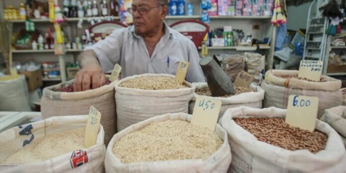 Mercado eleva previsão da inflação para 4,89% em 2024 e mantém Selic em 10,5% para 2025