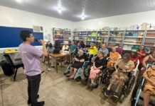 Prefeitura de Manaus capacita idosos da Fundação Doutor Thomas em segurança digital