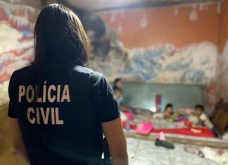 Crianças são resgatadas de hotel insalubre no Centro de Manaus durante operação