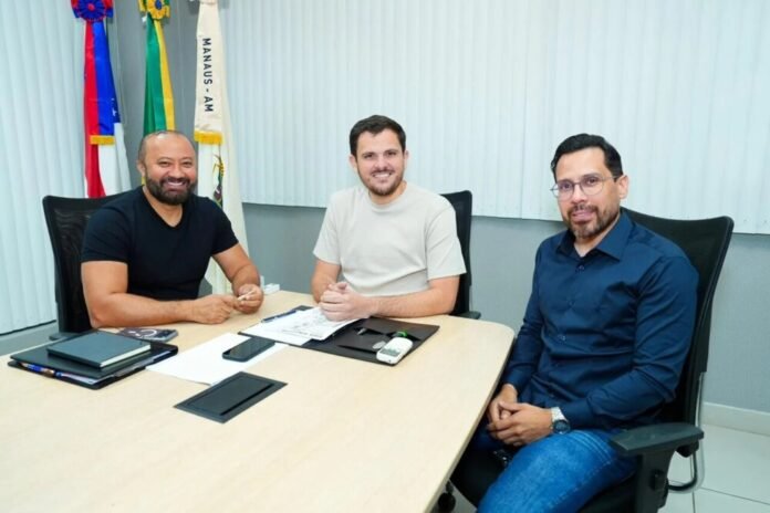 Prefeito Renato Junior nomeia 325 novos profissionais para a rede municipal de educação em Manaus