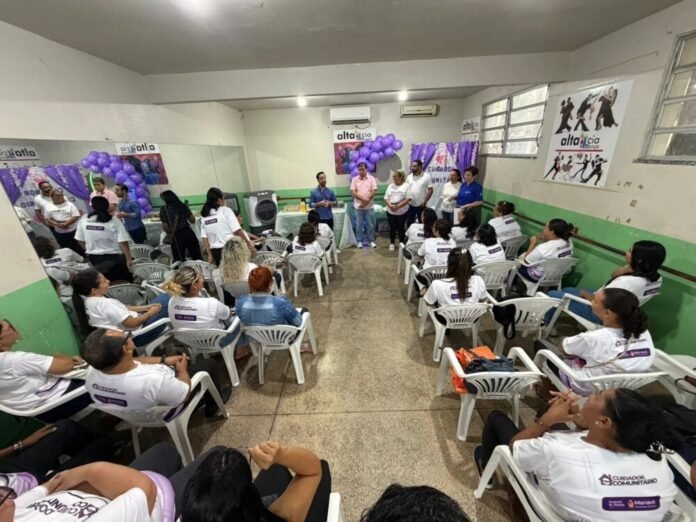 Prefeitura de Manaus forma 40 novos cuidadores comunitários para idosos no Morro da Liberdade