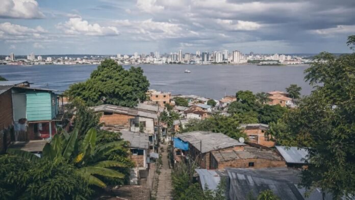 Manaus sedia encontro de três dias sobre moradia e justiça climática