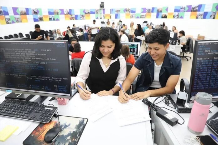 Prefeitura de Manaus convoca 325 aprovados em concurso para a área da educação