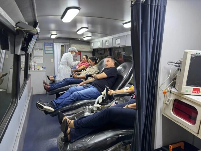 Prefeitura de Manaus: Servidores da Seminf participam de ação de doação de sangue