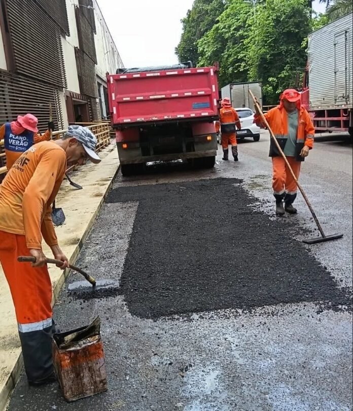 Prefeitura de Manaus avança na mobilidade com asfalto novo em vias do Adrianópolis