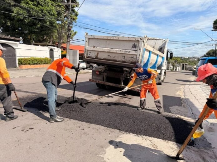 Prefeitura de Manaus instala lombadas na Via Láctea para aumentar segurança viária no Aleixo