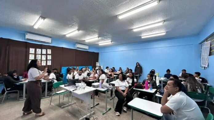 Prefeitura de Manaus oferece minicurso gratuito de Postura Profissional e Atendimento Técnico em TI