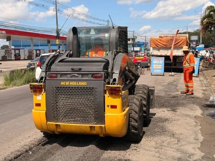 Prefeitura de Manaus intensifica operação Tapa-Buracos na avenida Camapuã