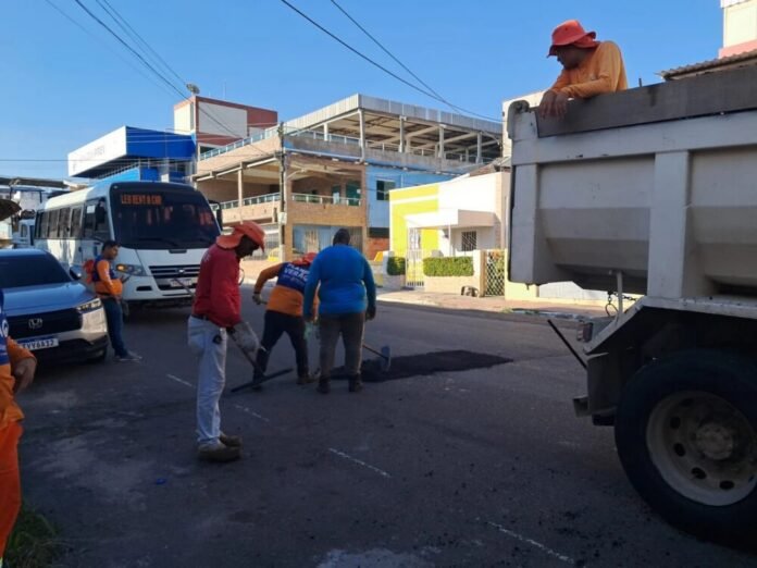 Prefeitura de Manaus intensifica obras de asfalto na Visconde de Porto Alegre