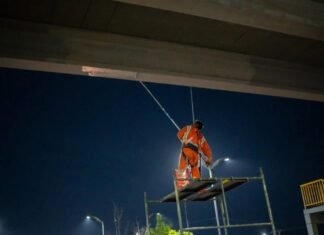 Prefeitura de Manaus avança na revitalização da passarela da avenida Max Teixeira