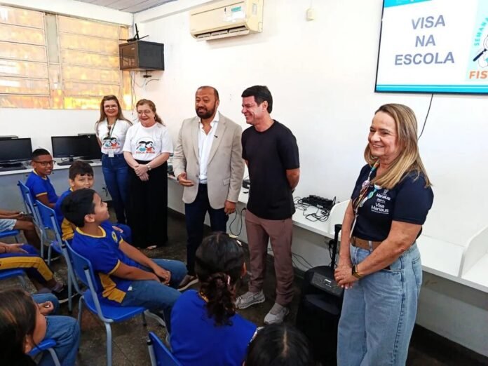 Visa Manaus inicia nova edição do projeto "Fiscais Mirins" em escolas municipais