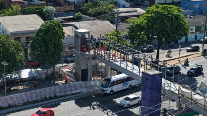 Prefeitura de Manaus avança em obras da passarela Santos Dumont, com 65% dos serviços concluídos