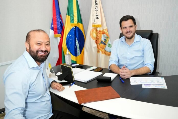 Manaus supera Rio e SP e lidera desempenho entre as 3 maiores redes municipais de ensino do Brasil