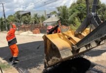 Prefeitura de Manaus revitaliza rua no Santa Etelvina com 40 toneladas de asfalto novo