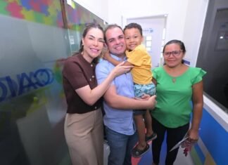 Governador Roberto Cidade acompanha ações de saúde voltadas a crianças e idosos neste sábado
