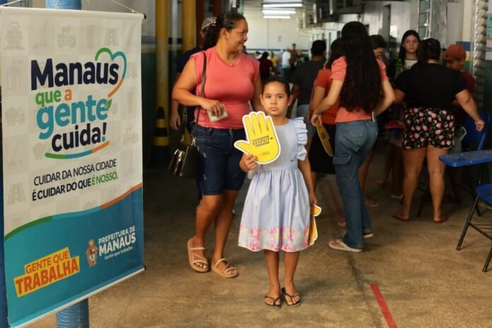 Força-tarefa da Prefeitura de Manaus leva infraestrutura e limpeza ao Parque Solimões