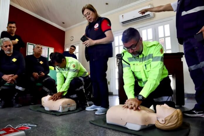 Agentes de trânsito de Manaus recebem capacitação em primeiros socorros do Samu